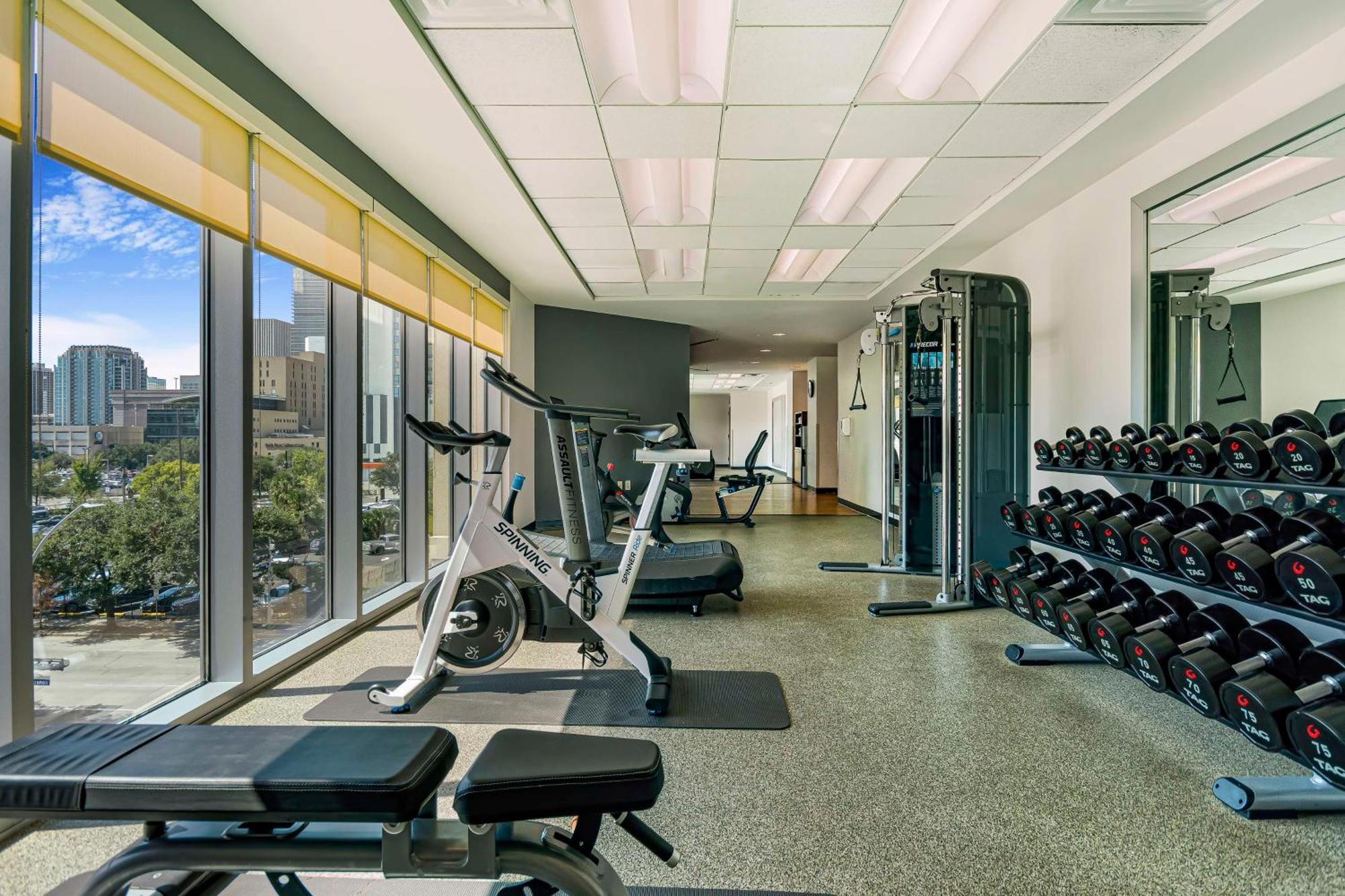 Embassy Suites Houston - Downtown מראה חיצוני תמונה