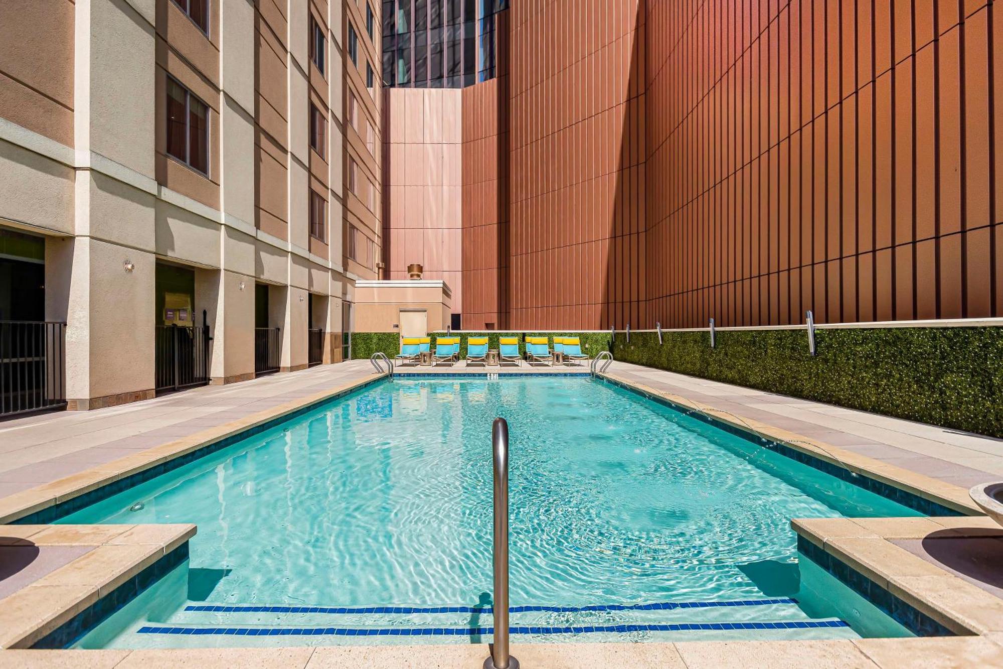 Embassy Suites Houston - Downtown מראה חיצוני תמונה